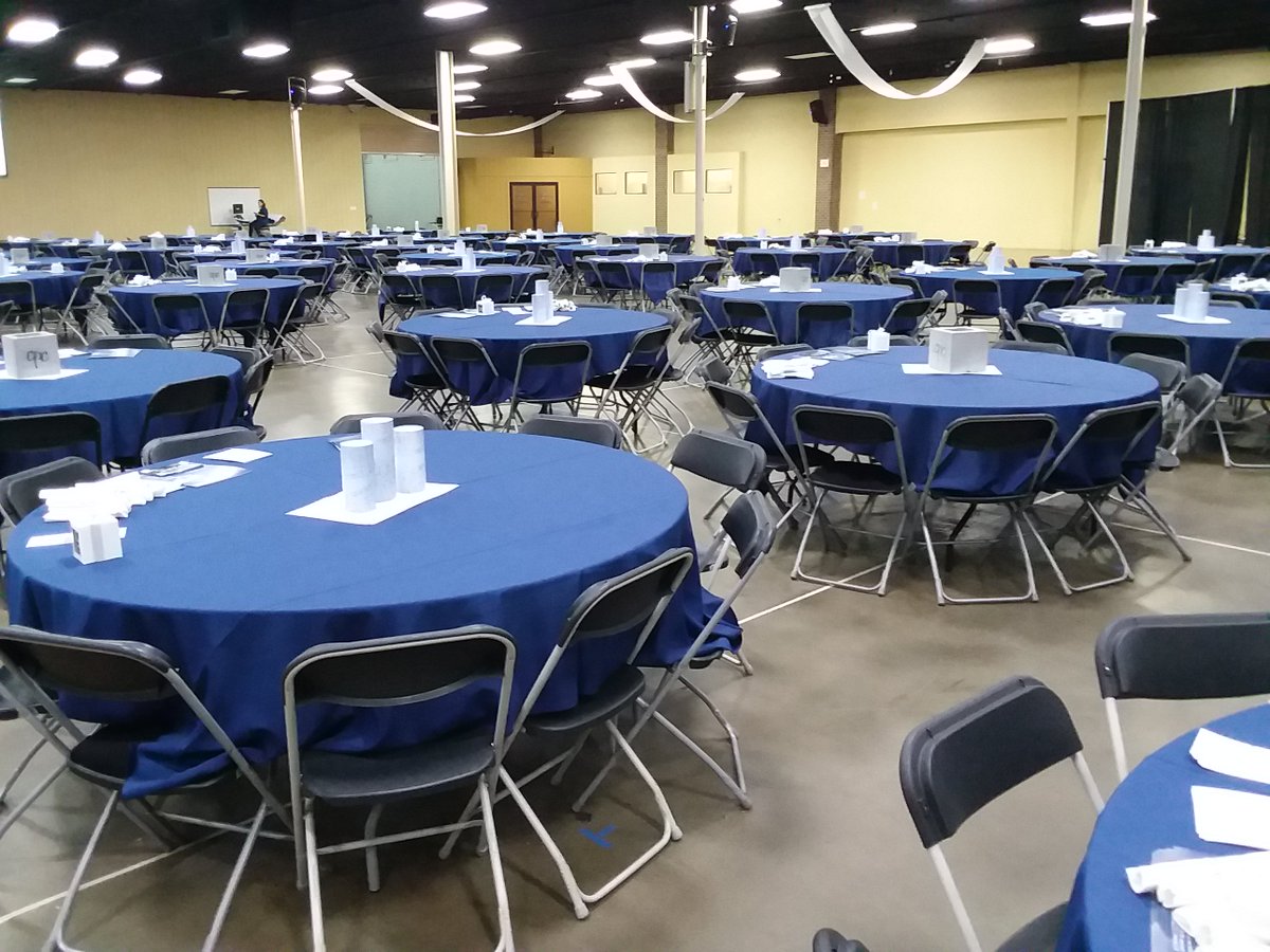 HowardParham2's tweet photo. Really enjoyed helping with the Carolina Pregnancy Center Banquet last Tuesday! These people have a great mission and me and Sharan were happy to help. Though rolling tables is apparently more difficult than it looks!😅 https://t.co/eqgPsTsWyL