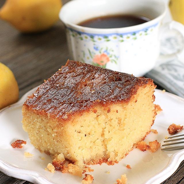 Lemon Cake
...
#GameOfThrones is back, and I’m more excited than Lord Tyrion in one of Littlefinger’s establishments. If you are a fan as well, I suggest you have yourMaester of cooking prepare Sanza Stark’s favorite Lemon Cake from @eathappycookbook.
..… bit.ly/2Ug7Dmb