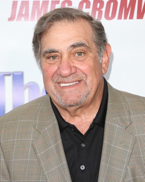 HAPPY 72nd BIRTHDAY to DAN LAURIA!! 
 American actor, best known for his role as Jack Arnold in The Wonder Years. 