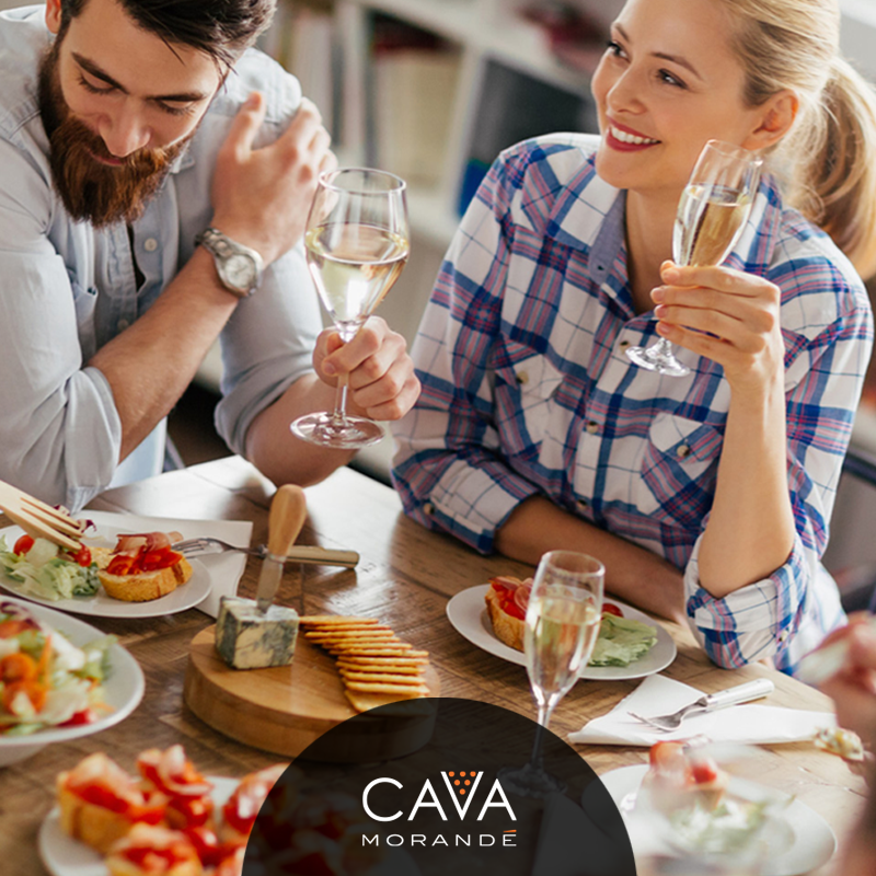 CavaMorande's tweet photo. En https://t.co/c9KRFCPBF7 están los mejores vinos disfrútalos en todo momento, ya sea un almuerzo familiar o un asado con los amigos. ¡Salud! 🍷 https://t.co/NJCS6f1QBI