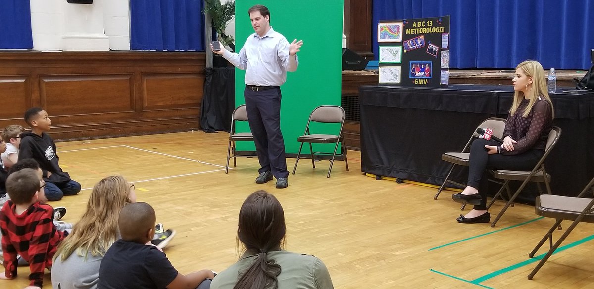 CoachKristinTCM's tweet photo. College and Career Day was a HUGE success! #TCMSOARS #ReinvestLCS https://t.co/gNbtIYP2CQ