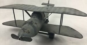 midler_helen's tweet photo. Plane and simple #plane #airplane #pilot #aviation #studydecor #giftideas #fordad #forhim #giftsforguys #metalplane #decorate https://t.co/3HhGRsS9dW https://t.co/4KR40bJgzq