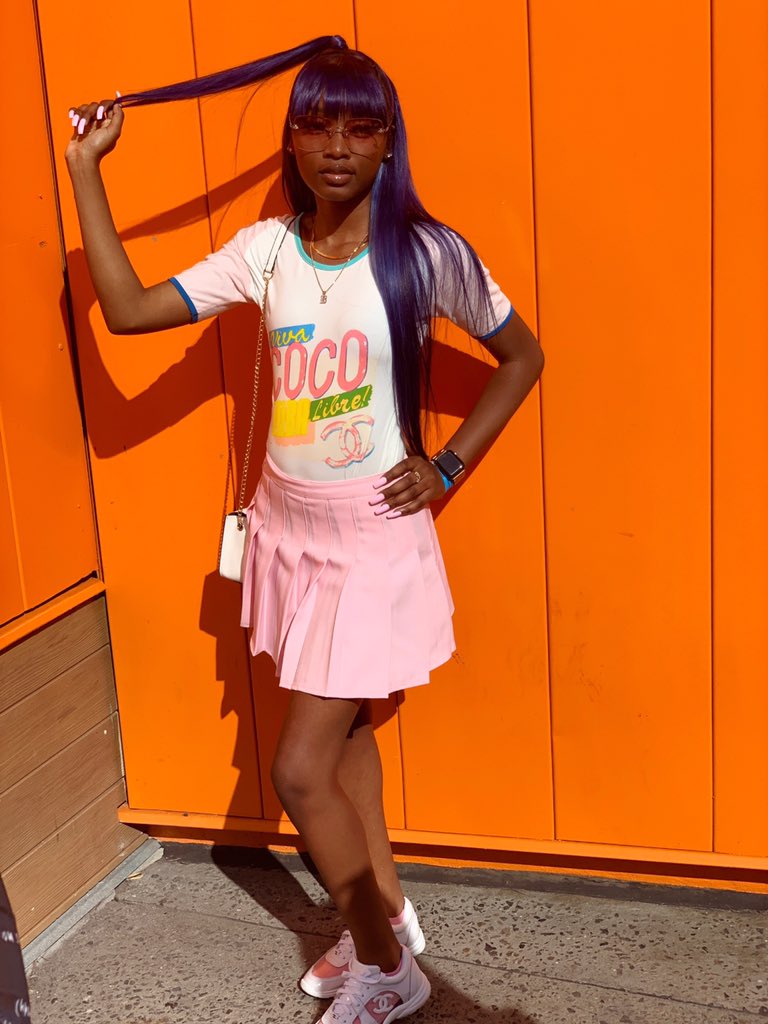 thebaddestbrii's tweet image. They asked to see the Barbie so they sent me dawg #GradBash2k19