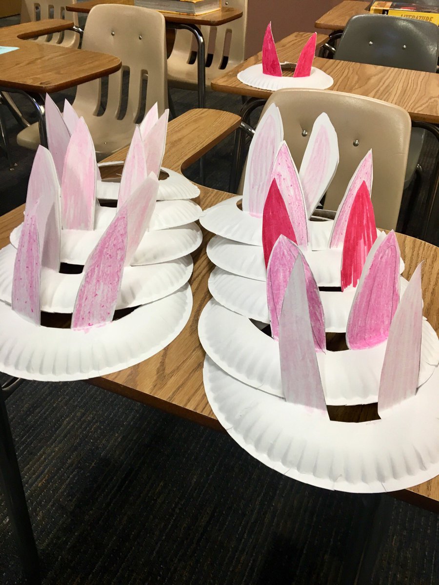 TigersHms's tweet photo. Our mentoring tigers crafting for their mentees. Easter theme! Bunny hat, bunny nose/whiskers, bunny tails and butterflies!@mrscarrievick  @OHamiltonMS  @MrsGinaWang1 @LanesaColeman #EasterCrafts #mentoring #cfisdforall https://t.co/Z1wvuZQhtE