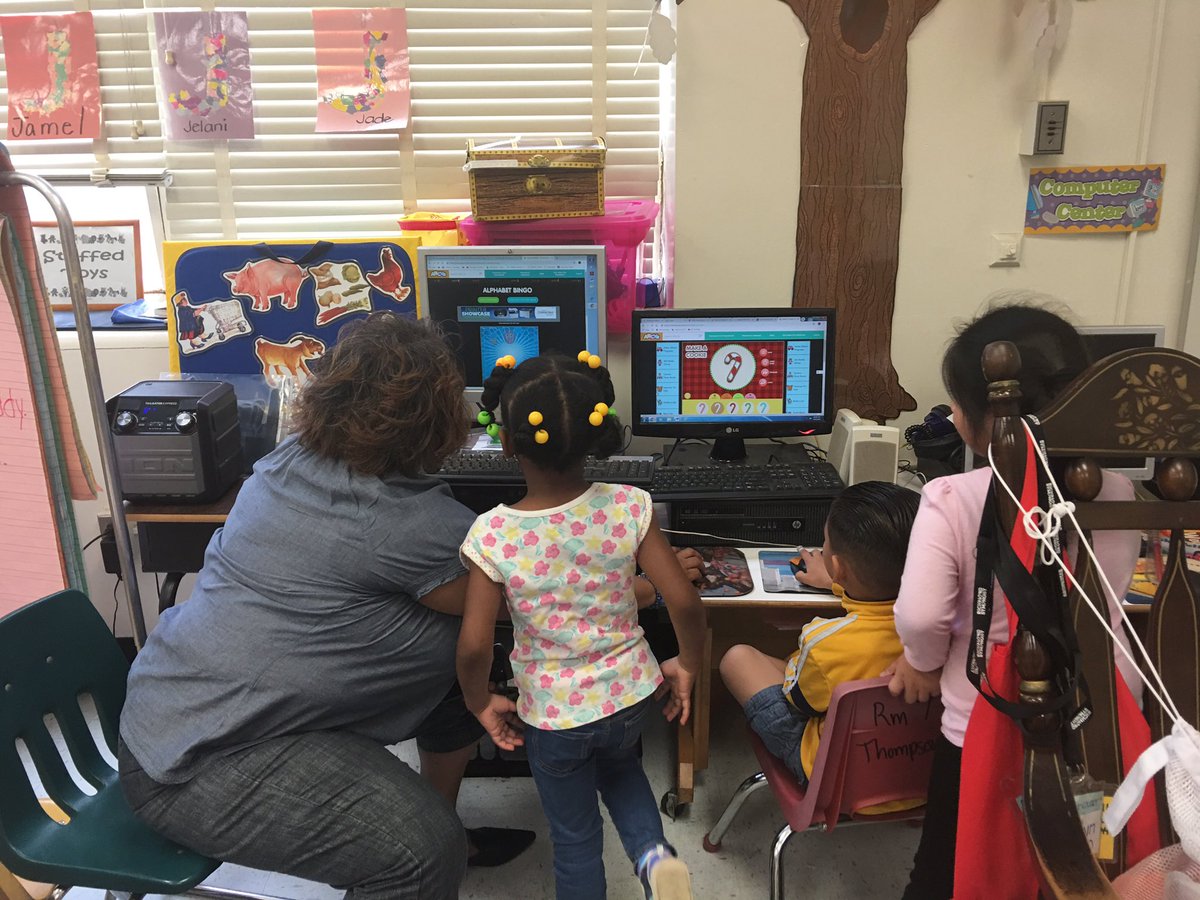 GreenEdTech1's tweet photo. 🎼B bounce like a ball🎼!S that’s for Summer Hill Preschool Center! Superb day with our SMART preschoolers! #smartlab @RVAITRTs @RPS_Schools @SMART_Tech https://t.co/Lo2pgepY6b