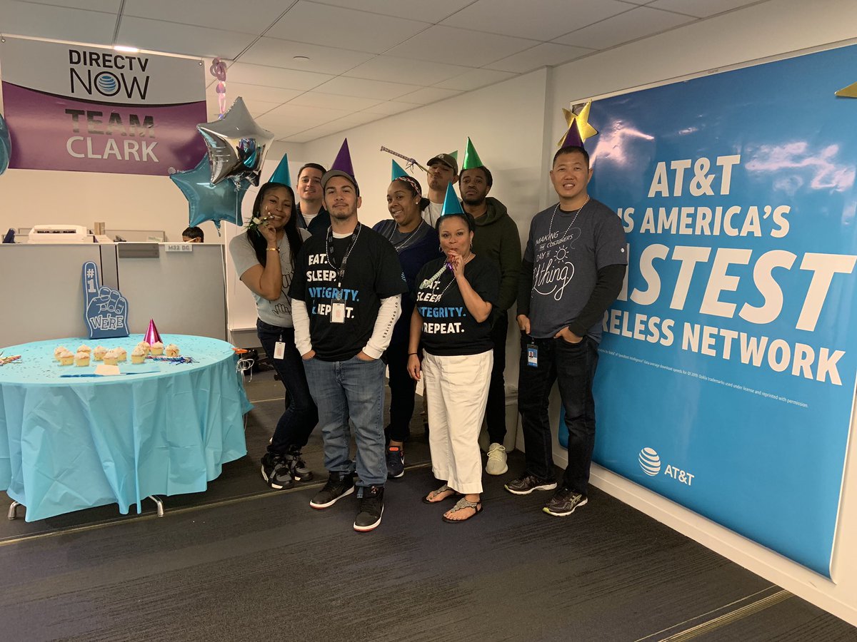 ElSegundoproud's tweet photo. El Segundo Celebration
#ATTBestandFastestNetwork #AwesomeATSD #LifeatAtt @brenanico1e @socialbilllee @Hylandr_ATT https://t.co/LqfszKxKuW