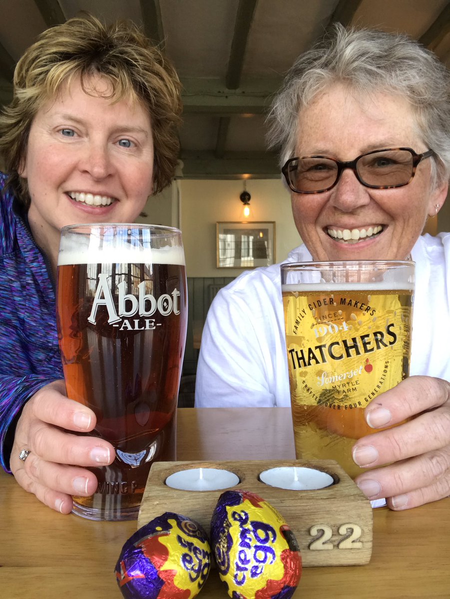 ladiesgocycling's tweet photo. Birthday lunch after a hard morning! Yummy food at The Thatched Tavern #honeybourne Plus #nicepear pudding to celebrate being their 1000th likers on #Facebook #PracticallyPerfect ๐ https://t.co/OSZRvfuAUZ