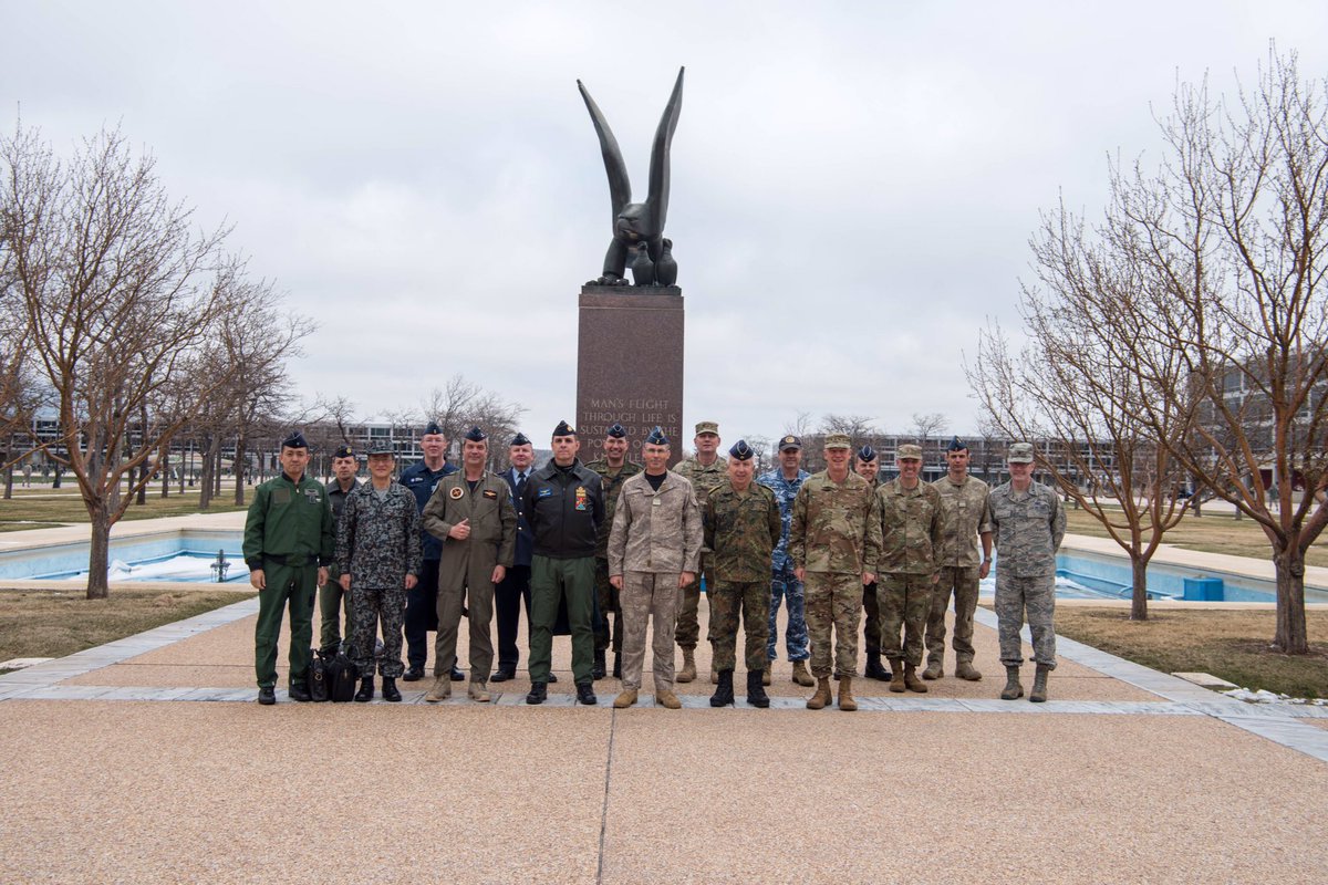 SpaceForceCSO's tweet photo. What a star-studded week at the #SpaceSymposium! From @GenDaveGoldfein hosting Air Chiefs from 11 nations @AFSpace, to chatting w/@AstroHague, to meeting @richardbranson, capping it all off with a successful @SpaceX Falcon Heavy launch from @NASA &amp; @45thSpaceWing! @SecAFOfficial https://t.co/2K8CqjobsT
