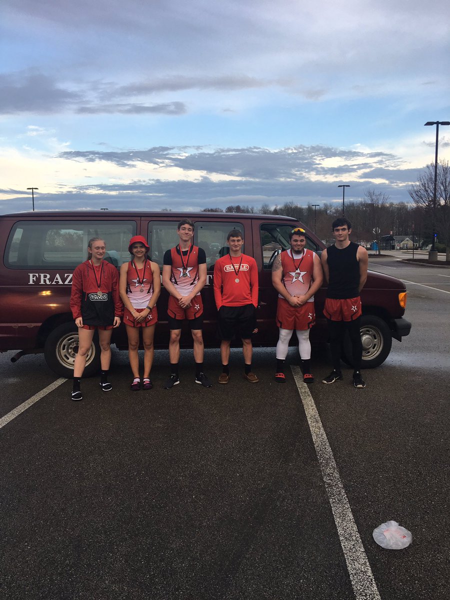 FedorDave's tweet photo. Medalists at the Cal Carnival Track Tournament 2golds and 7 silvers...EXCELLENT!!!! https://t.co/K0F11Gu6Uh
