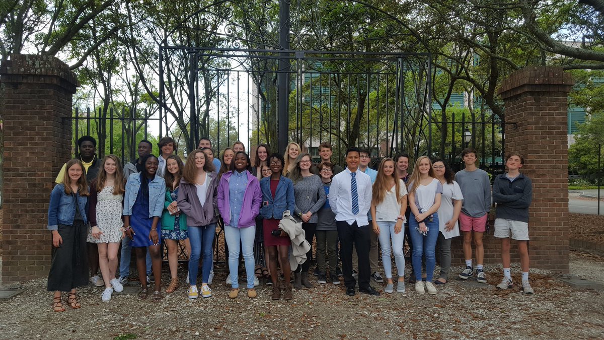garnerlbcsd's tweet photo. Phillip Simmons High students watched experts hone presentations for TedEx Charleston.  What a treat to see firsthand speeches like those they have studied. Students are pictured here in front of Visitors' Center gates built by our namesake. https://t.co/NzVhI4qKfX