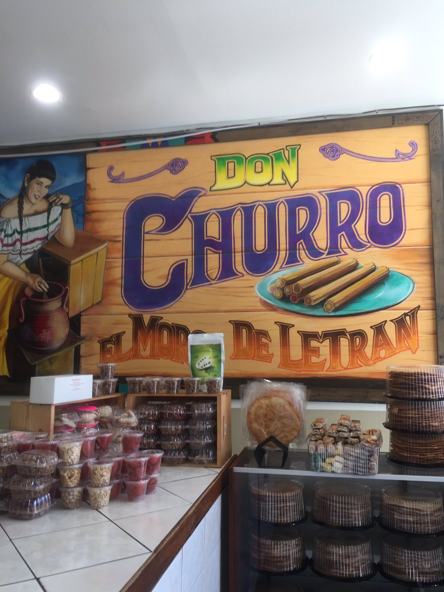klasekastellano's tweet photo. I got a huge hug from the mom & owner of #Donchurro #pilsen. #somuchlove. They offer exceptional deals for schools. We sold 100 in under 10 minutes! We are raising money for our students to go to #ecuador #dr & #panama with #globalglimpse https://t.co/rMc2VZgyMi