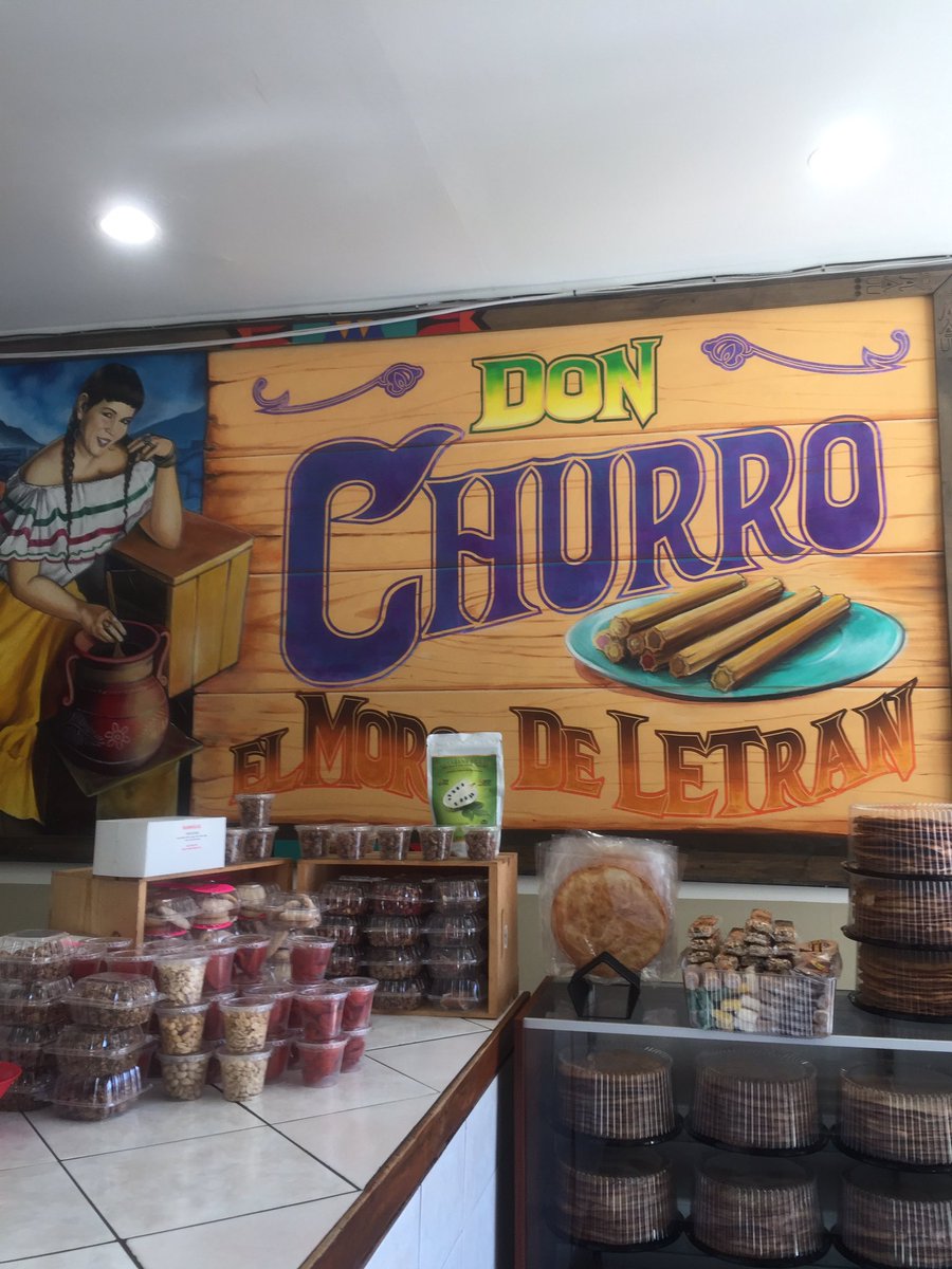 klasekastellano's tweet photo. I got a huge hug from the mom & owner of #Donchurro #pilsen. #somuchlove. They offer exceptional deals for schools. We sold 100 in under 10 minutes! We are raising money for our students to go to #ecuador #dr & #panama with #globalglimpse https://t.co/rMc2VZgyMi