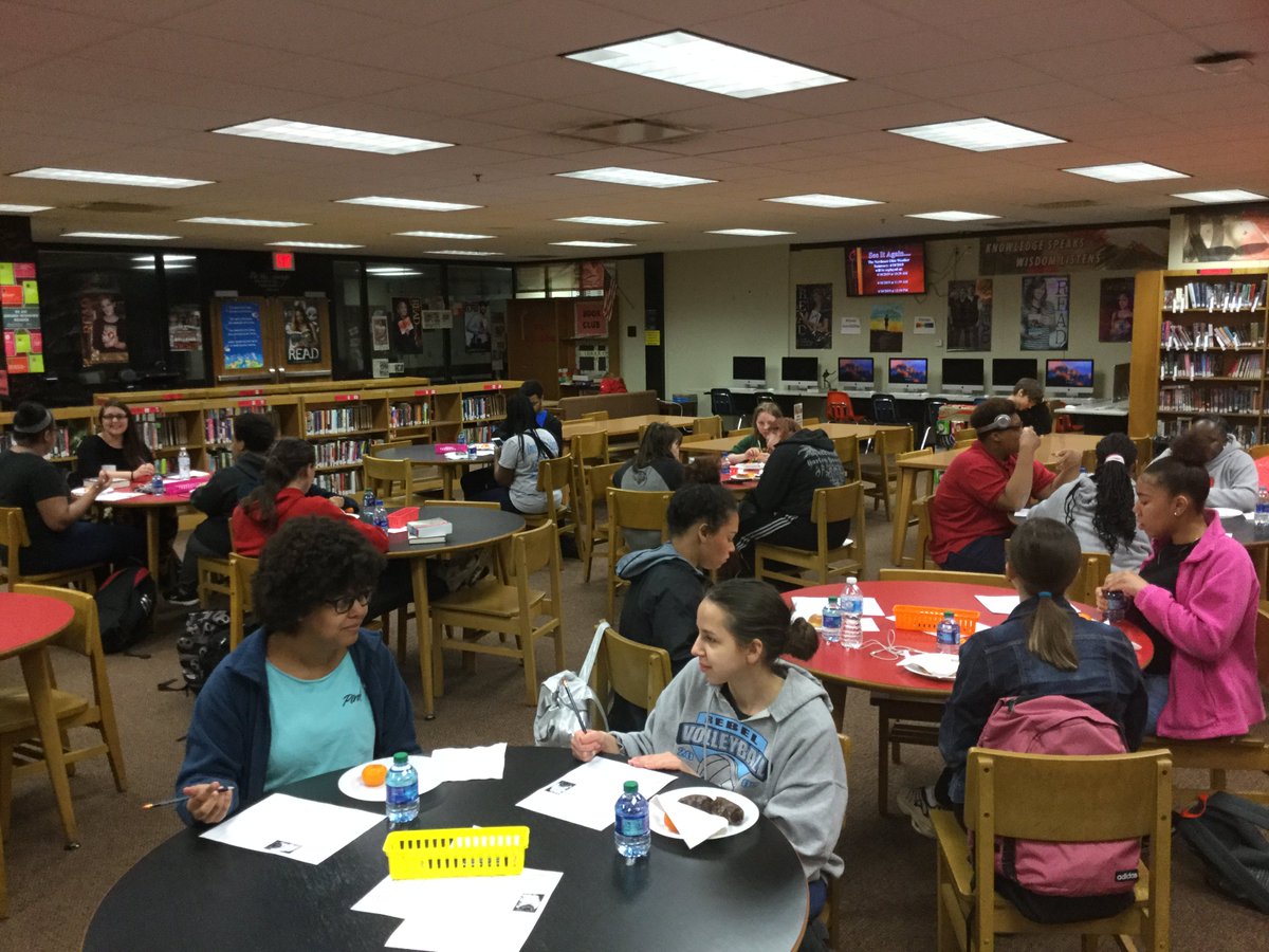 McKMediaCenter's tweet photo. Had a great @ProjectLITComm discussion this week with Children of Blood and Bone!  @tomi_adeyemi https://t.co/60rZU5HyDK