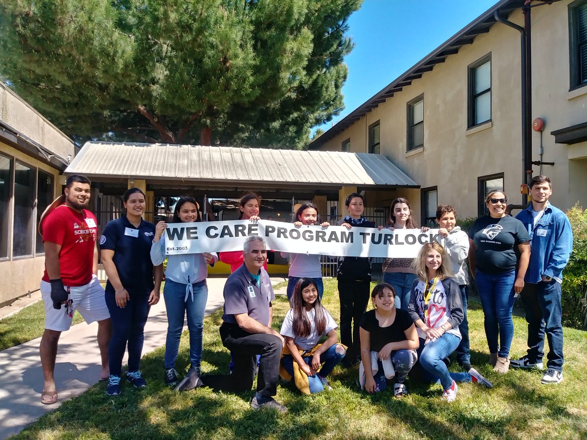 ScienceInOurCo1's tweet photo. The Dutcher Middle School students and STEM Ambassadors successfully completed the Solar Suitcase project at the We Care Homeless Shelter in Turlock and were able to bring light to those in need. #stanstate #stanservicelearning #TUSD #Dutcher_TUSD #CSUSTEMVISTA https://t.co/FRmAi5XcoC
