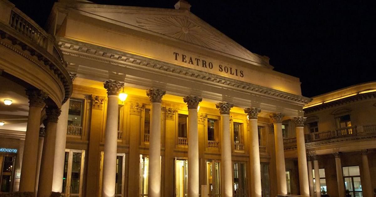 tmachineuy's tweet photo. Este, 25 de abril, a las 14:30, #TMachine y el #TeatroSolís se unen para traerte esta experiencia.
🎭 La tecnología del telón 🎭
Sumate a nuestra actividad y descubrí que la tecnología y el arte lejos de llevarse mal son muy amigos. https://t.co/VxH2lkGfkD