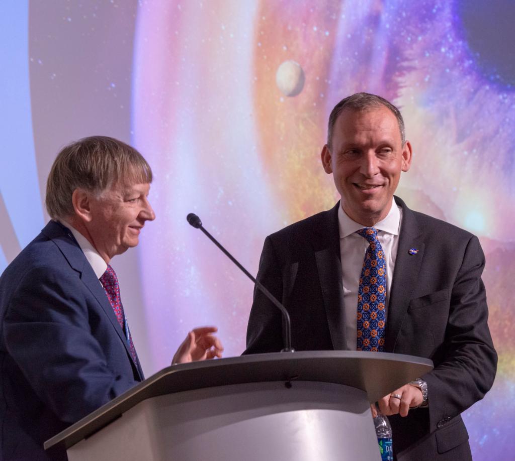 Dr_ThomasZ's tweet image. I had a great Friday visiting #SpaceDynamics Laboratory in Utah. I met with student &amp;amp; professional researchers, talked with them about #NASAScience &amp;amp; spent time with Dr. Michael Taylor – the lead of @NASASun’s newly selected mission to study space weather: go.nasa.gov/2GaWZrT