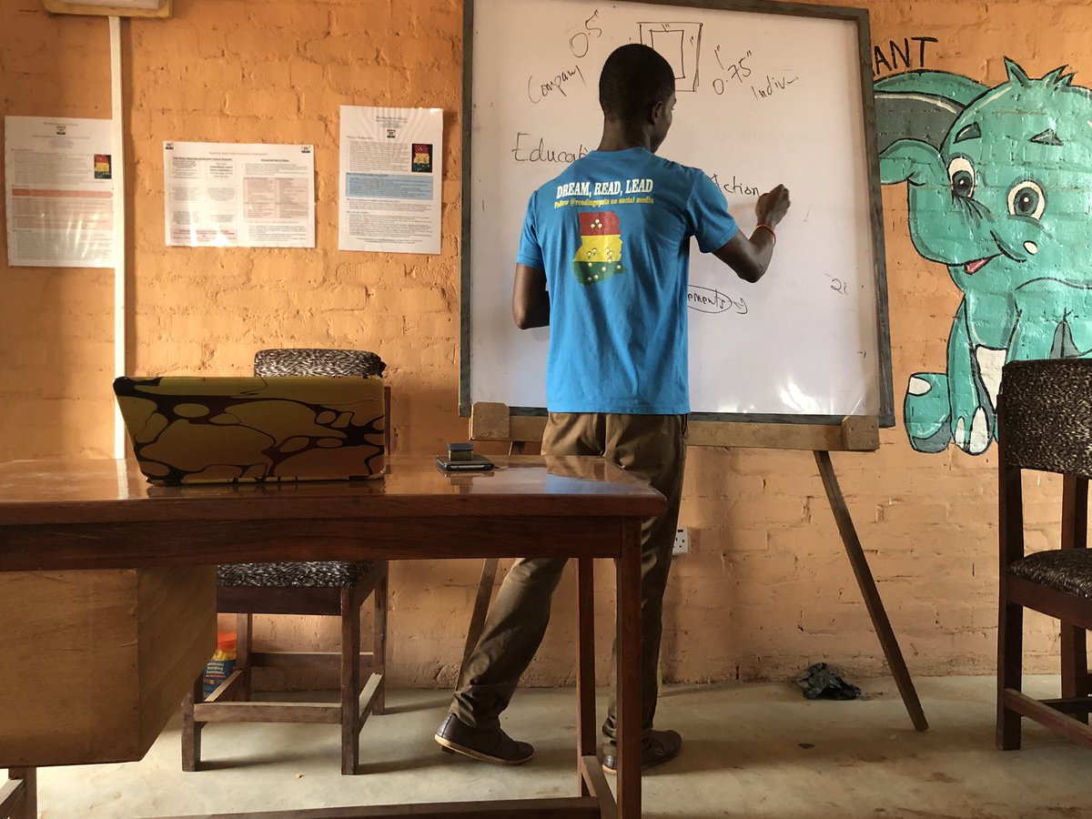 catdavison's tweet photo. Continuing to highlight inspiring @readingspots volunteers. This is @stephentettegah, a @TeachForGhana fellow in Tamale. Today I participated in a ‘Readers and Leaders’ session on CVs - he’s created a network of graduates who run reading clinics whilst building leadership skills. https://t.co/nzqZueQFDj