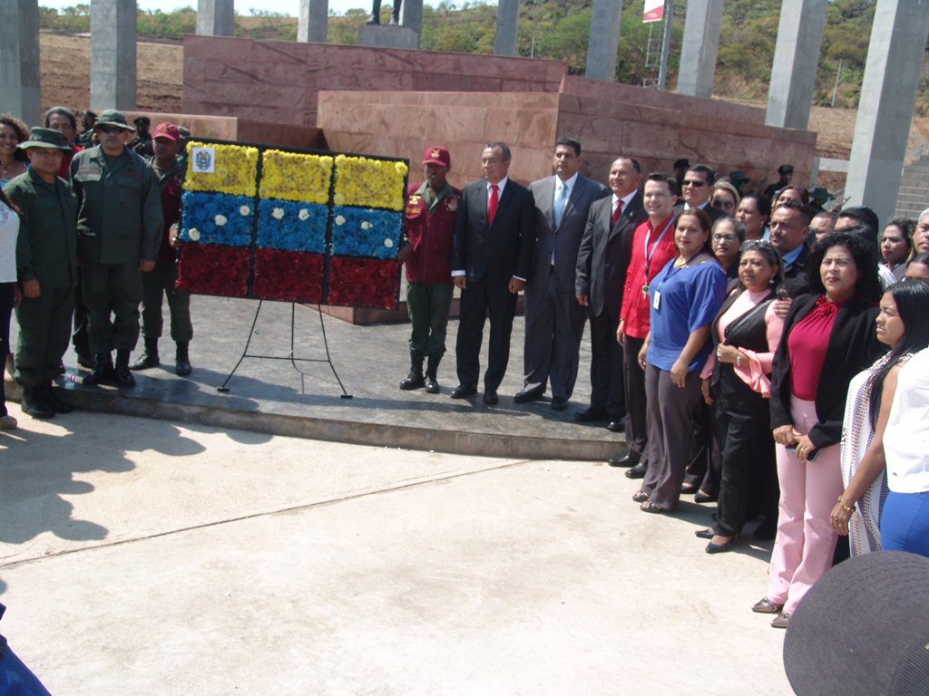 286Noticias's tweet photo. Alcalde @OviedoPSUV lideró actos conmemorativos de la Batalla de San Félix https://t.co/XPL3MfcEuq #LaVozDelPueblo #HugoCarvajal #BoyWithLuv50M #StarWars #ElPollo #RepsolVenezuela #Simonovis #DepartamentoDelTesoro #EvoMorales #Piñera https://t.co/GjGC7mGlqq