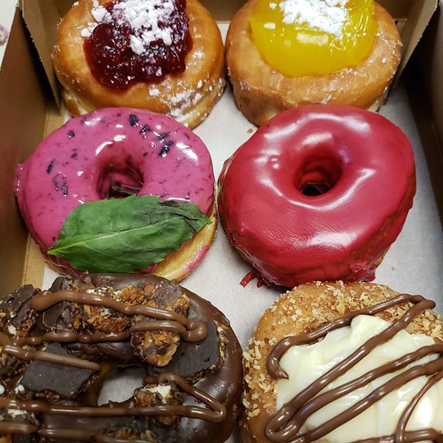 DeliciousDonut1's tweet photo. Happy Fri-Yay! 
#deliciousdonutspdx https://t.co/7or2qc7J4T https://t.co/SfeL3OKsOy