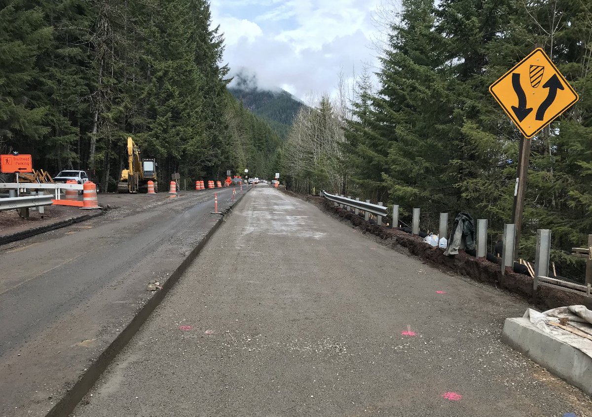 OregonDOT's tweet photo. Prepare for delays on OR 22 W of #DetroitOR at the Tumble Creek Bridge. Paving/bridge work underway. Consider alt routes to avoid heavy traffic & long delays on Sun evening. This is when travelers are often returning to the #WillametteValley & #CentralOR. https://t.co/OXjNmc5Rhm https://t.co/Uo5MxEpa0r