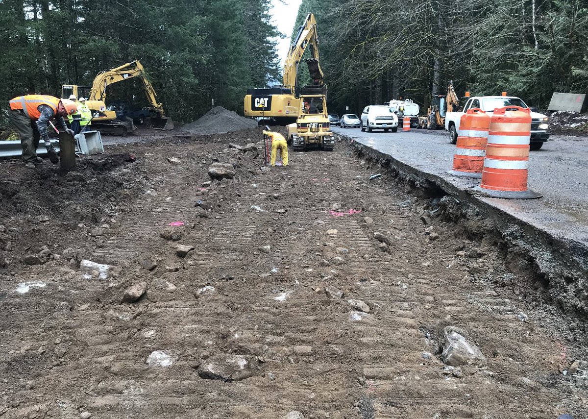 OregonDOT's tweet photo. Prepare for delays on OR 22 W of #DetroitOR at the Tumble Creek Bridge. Paving/bridge work underway. Consider alt routes to avoid heavy traffic & long delays on Sun evening. This is when travelers are often returning to the #WillametteValley & #CentralOR. https://t.co/OXjNmc5Rhm https://t.co/Uo5MxEpa0r