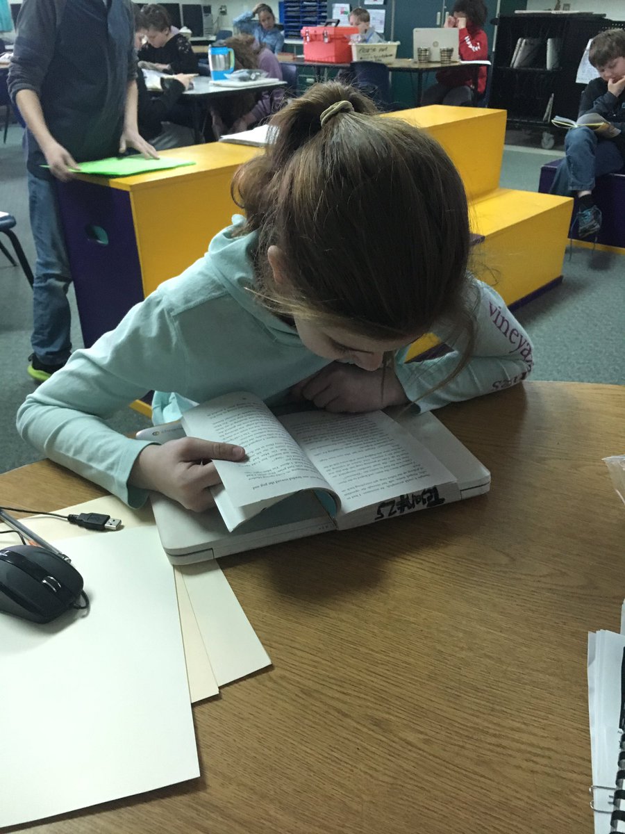 bravo2learning's tweet photo. This girl would not put our read aloud book down and insisted on reading ahead! Loved seeing her excitement. #readersareleaders #goglads https://t.co/NIiOeZdxt5