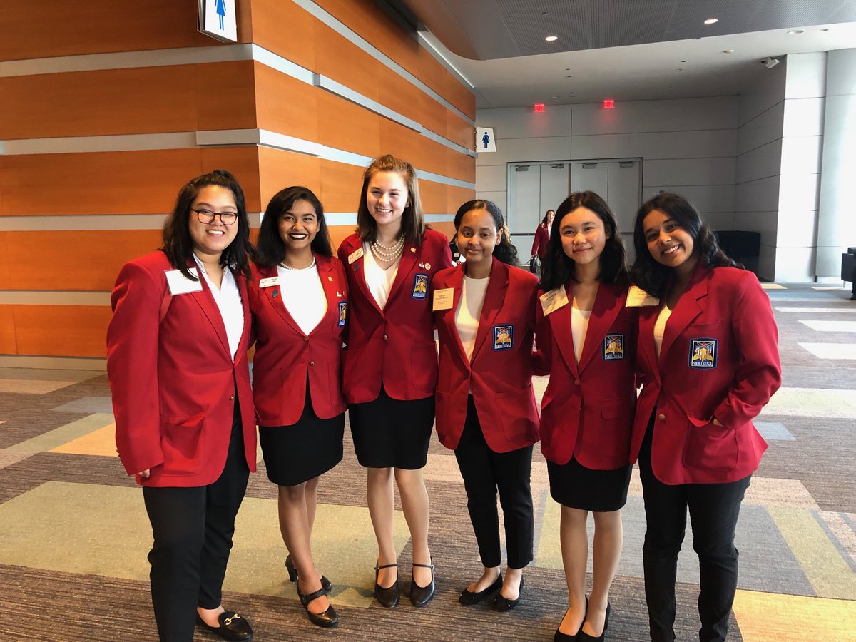 MATA_Graphics's tweet photo. ⁦@MATA_Design⁩ have a GREAT 1st day ⁦@SkillsUSAVA⁩ state conference!⁦@LCPS_Academies⁩ https://t.co/dpUH1hf3Aa