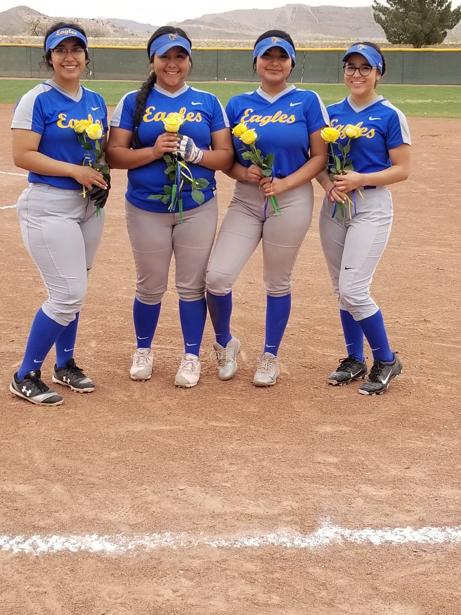pgonza100708's tweet image. Mt. View honored our seniors in today's game. Great sportsmanship! Thank you! #sehsthebest #mychoiceSEISD #MtView