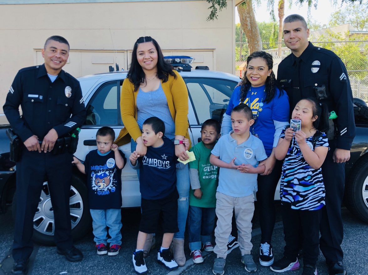 LAPD_CSP's tweet photo. Lapd Hollenbeck CSP Officer’s visited Murchison Elementary today for career day. #careerday #murchisonelementary #hollenbeckdivision @LAPDRuby @HACLA1938 @LAPDHollenbeck https://t.co/B8QFDeVUKs