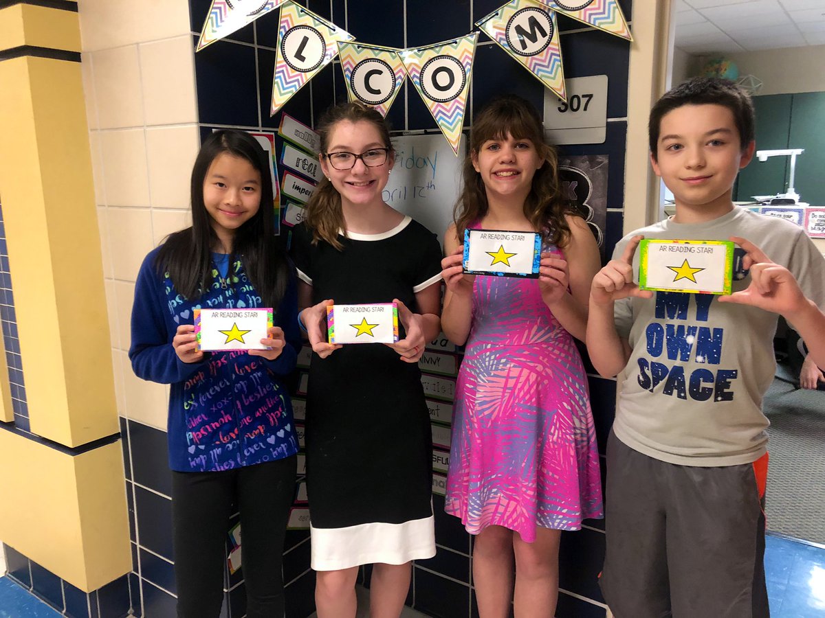 sonimcclelland's tweet photo. Congrats to the STAR AR students of the 3rd 9 weeks! Keep on reading! @mrs_lawrence307 #CISBlueTeam #readingrocks @CISCMSD https://t.co/DQZbYiUGWc