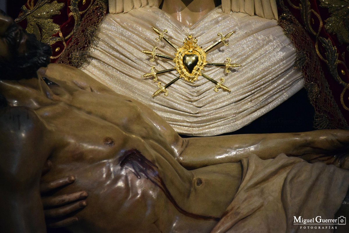 RacheandoJerez's tweet photo. Besamanos a Nuestra Señora de las Angustias 
https://t.co/GLxbNwCyCM @AngustiasJ https://t.co/aIblqIGKoE