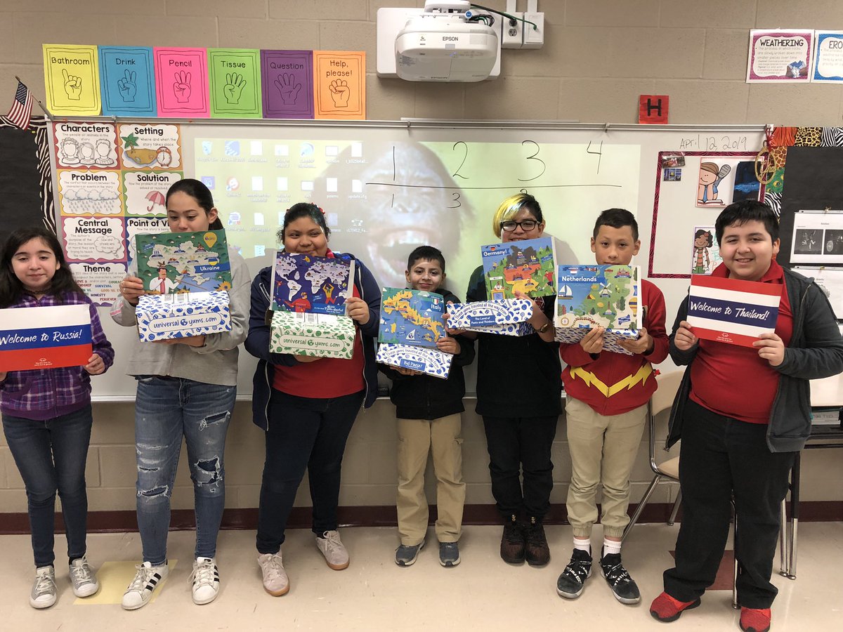 NjohnsonPierce's tweet photo. Integrating Science while learning about other countries in Ms. Herrera’s 5th grade class #FunPurposefulLearning #ExposingOurStudents #APierceStrong https://t.co/jYKGDSDHYQ