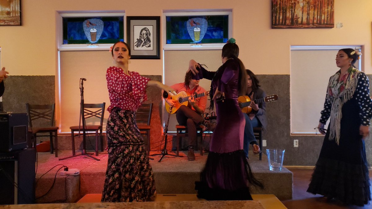 drearooo's tweet photo. Dancers from The Spanish Broom perform at Corrales Brewery and Bistro #creativenm #flamenco #keepingitlocal https://t.co/5QRhGPtAlv