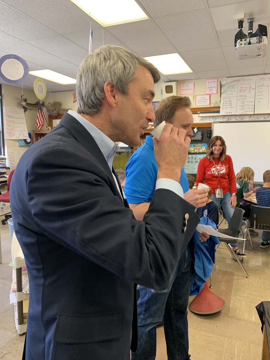 StateRepHutton's tweet image. Enjoyed stopping by Lincoln Elementary School in Wauwatosa for their High Interest Day. Thanks @shawnrolland for the invitation.