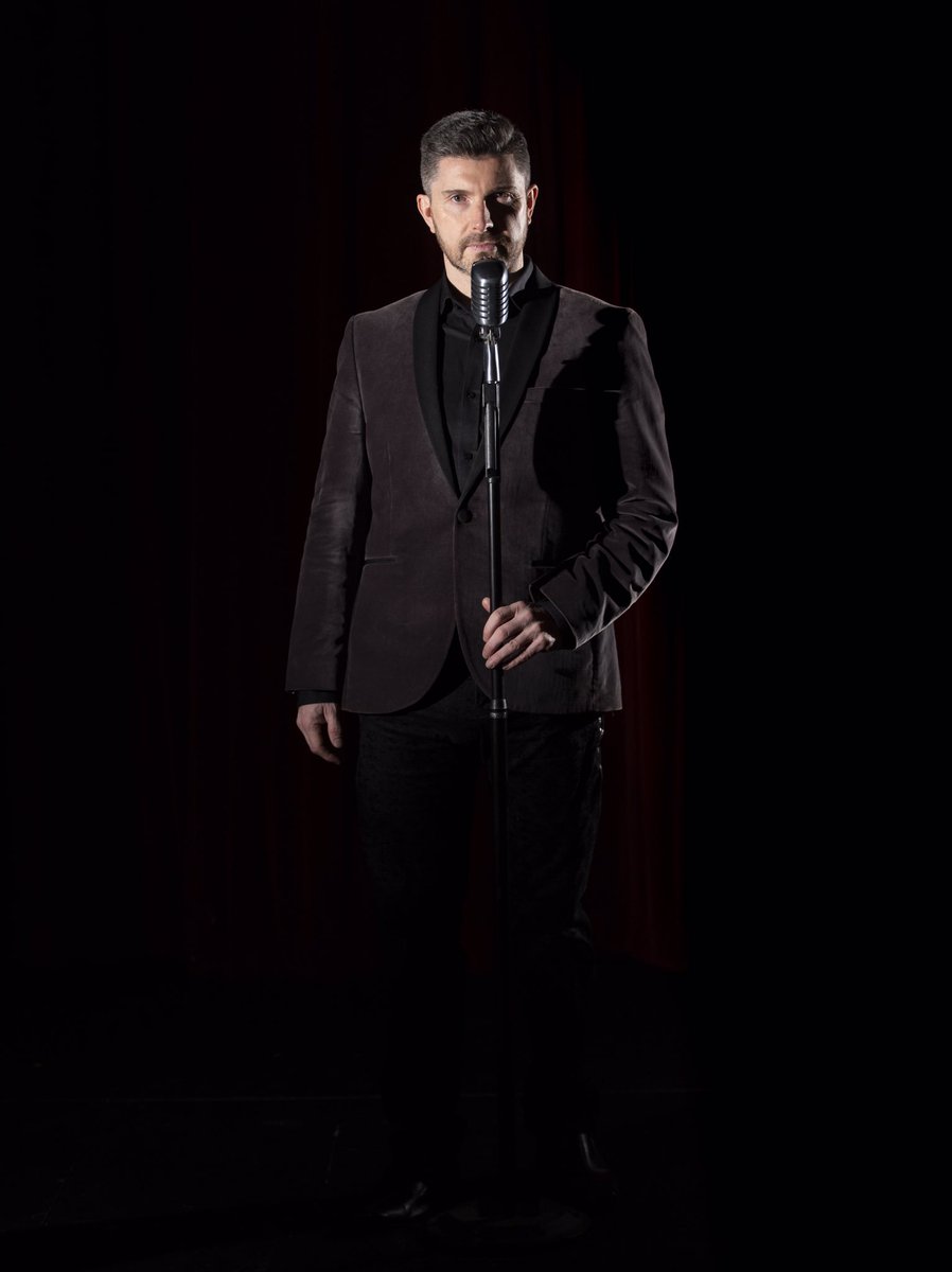 LeeMGilbert's tweet image. Thanks to @InfluentialPic for the new publicity shots :) #singerslife  #photography #cabaret #bigbands