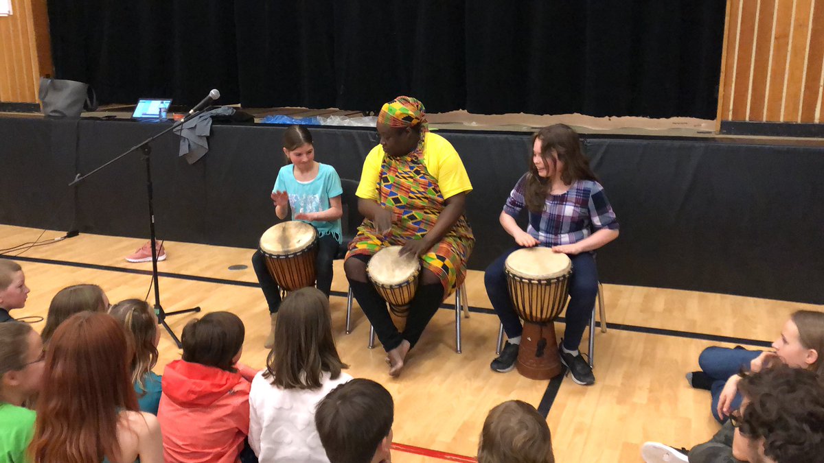 michellelynn99's tweet photo. African drum dancing earlier this week @RandomIslandAca  #dance #drumdancing https://t.co/H7EteMFeR3