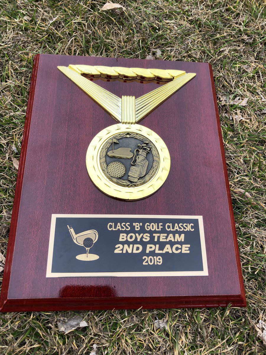 Bonhommegolf's tweet photo. #ClassBClassic @ Lakeview GC in Mitchell; BH results, Boys: Placed 2nd, Libis 84 (placed 6), Kopp 86 (placed 8), Rothschadl 92, Uecker 102, Girls: Kelley 98 (placed 9th) https://t.co/lTDR4lnifA