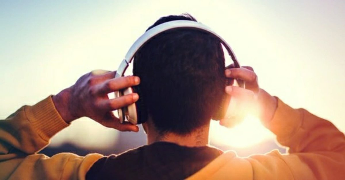 Musicien_es's tweet photo. It's finally Friday!!🎉 Y, ¿Qué rima con #Viernes? Por supuesto, música🎶🎵🎼 ¿Cuál es esa #canción que te hace sentir como si fuese Viernes todos los días? A nosotros nos encanta  #itsfridayiminlove y es que The Cure no podría haberlo expresado mejor!💃🎶#music #música #thecure https://t.co/hNQRx4y4Ez
