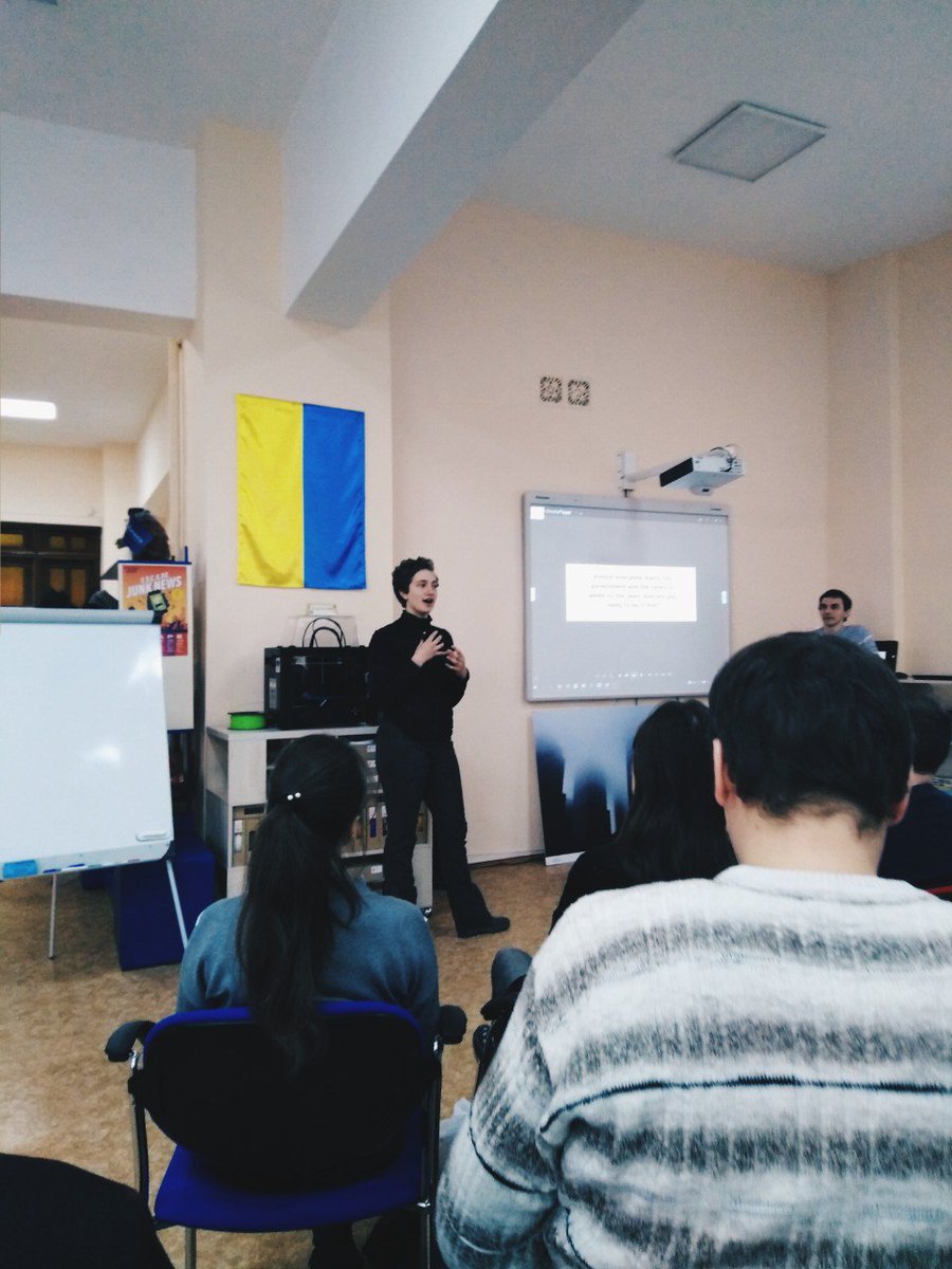 eesabroad's tweet photo. EESA in Kharkiv offers a plethora of social networking events and volunteer opportunities. Who knew you could hold Democracy Talks at a Window on America center in Ukraine, while on a Russian language immersion program? After the classes, there is a new activity planned every day https://t.co/7Ml2ExI8uz