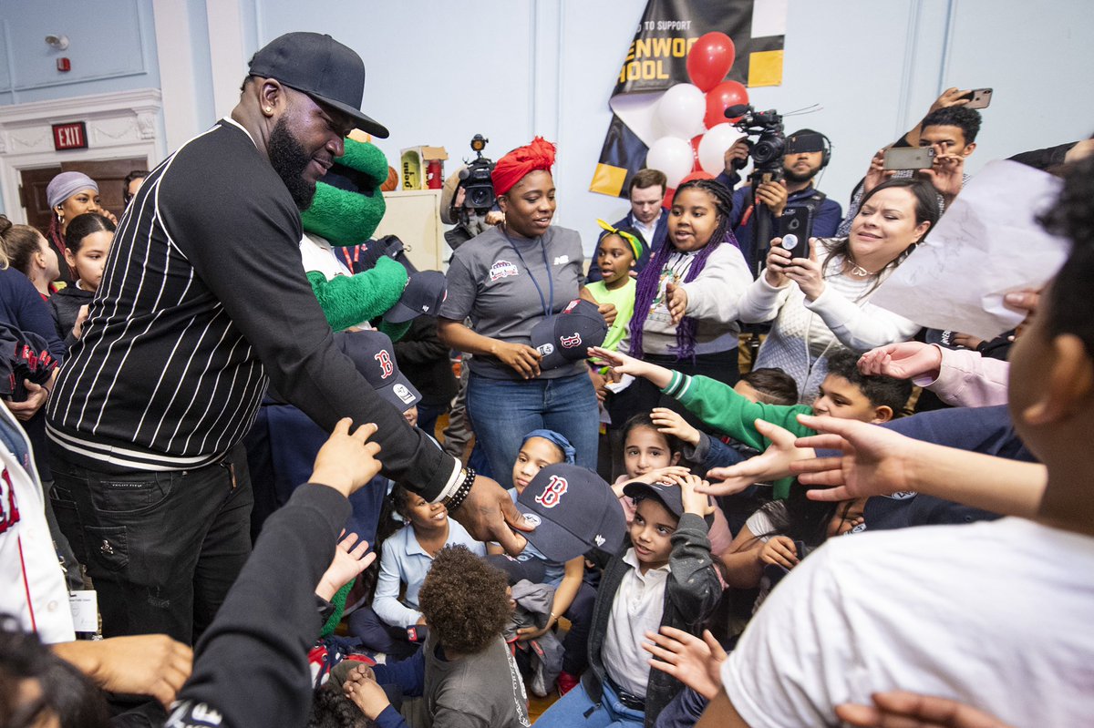 davidortiz's tweet photo. We had a great day at the Sara Greenwood school yesterday with @marty_walsh @Wally97 &amp; @JetBlue ... hope to see the kids rockin these hats at the ballpark this year 😂😂 #HatDayForBPS  #JetBlueOfficialAirline https://t.co/tvG0NFxbWy