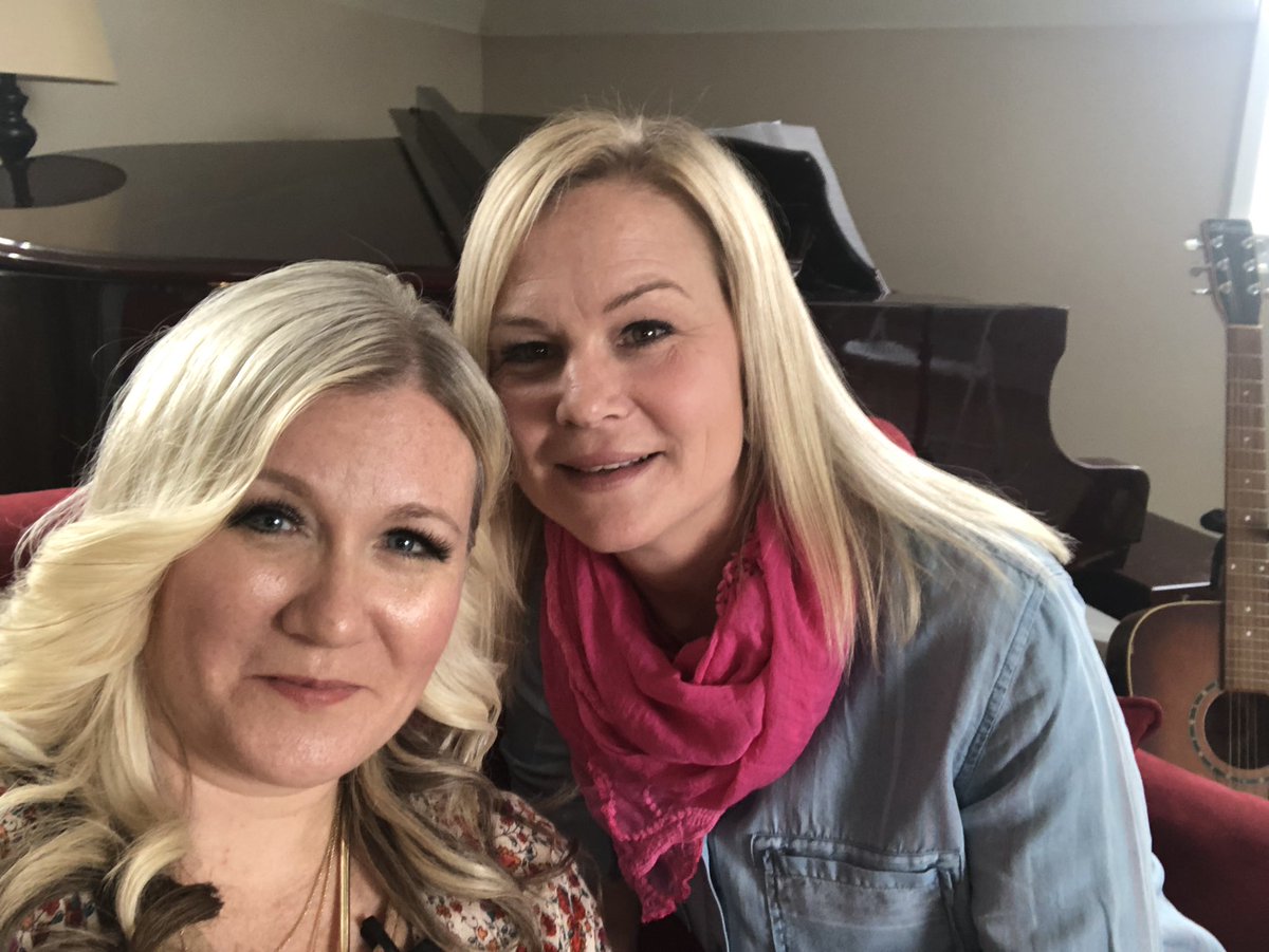 iamtarashannon's tweet photo. Had a great time today shooting the next #taratalks all about Lyme Disease 💚 Thank you to my fellow #lymewarriors for being my guests. Dr. Adam Livingston, @LymeWarriorMom , @kristygiles and my son Kaelan - thank you for sharing your stories. I know it will help many people! Xo https://t.co/T8tBJ69x7o