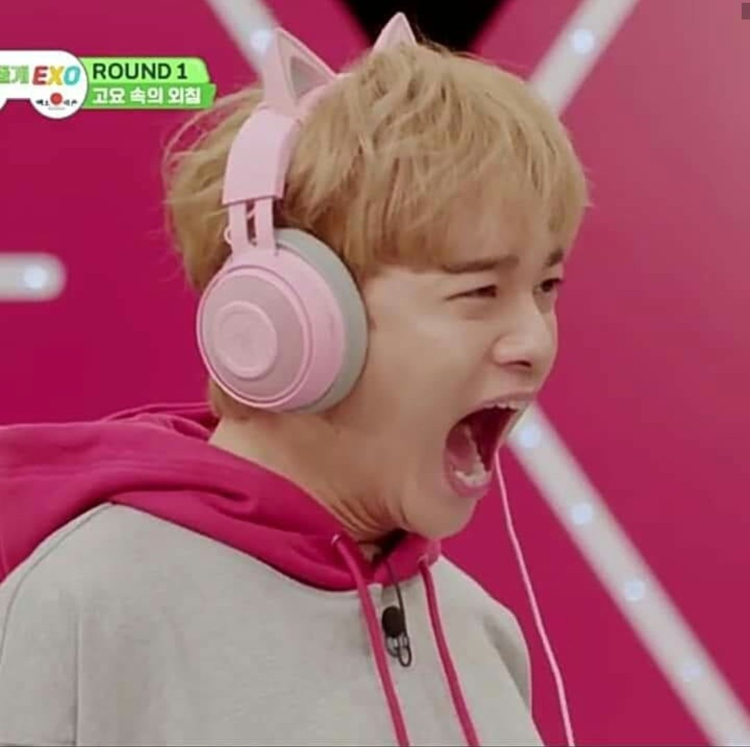 Quiero cargar el celular y tomar mates pero no quiero dejar de votar ahre #EXO_BillboardTopSocial 
<a href="/weareoneEXO/">EXO</a>