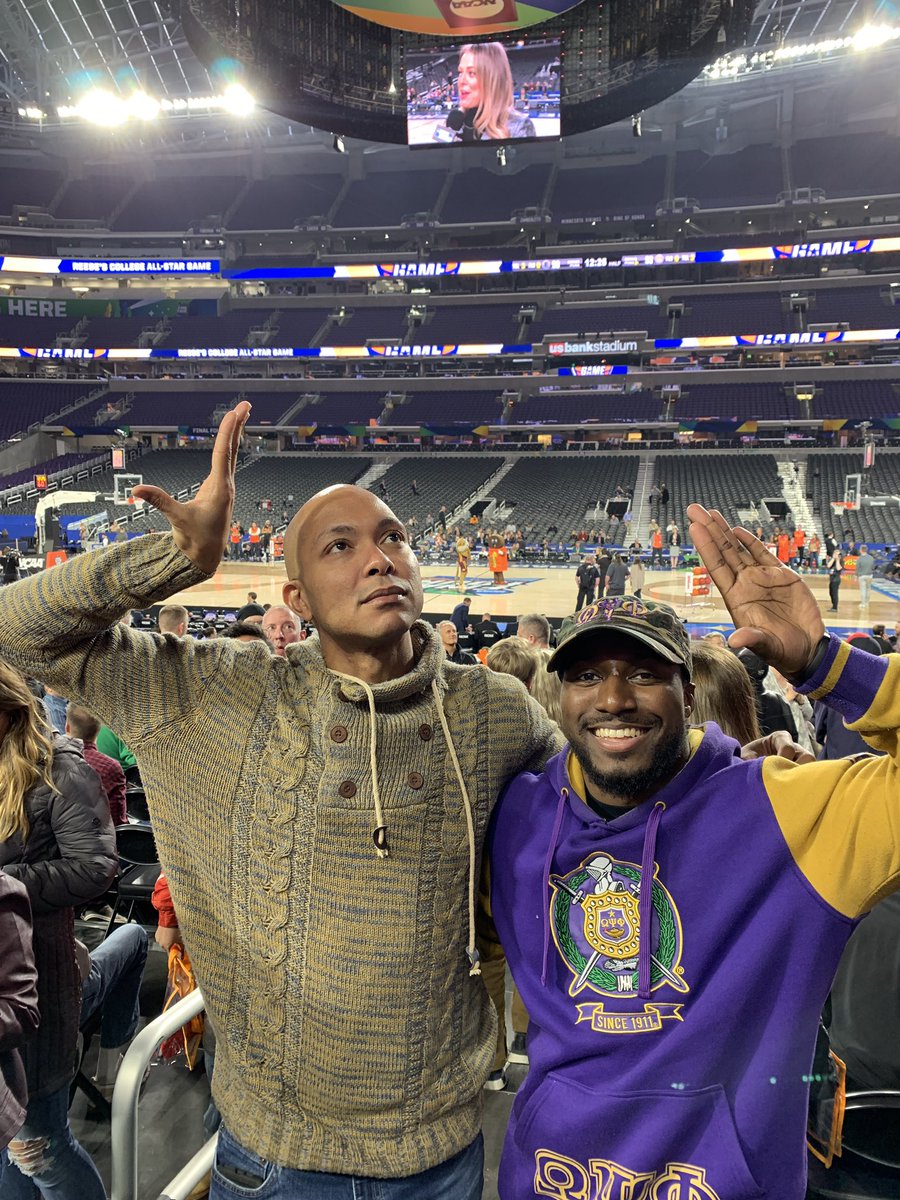 ATLRemix's tweet image. Caught up to #PhiChapter at the #FinalFour  🏀 〽️