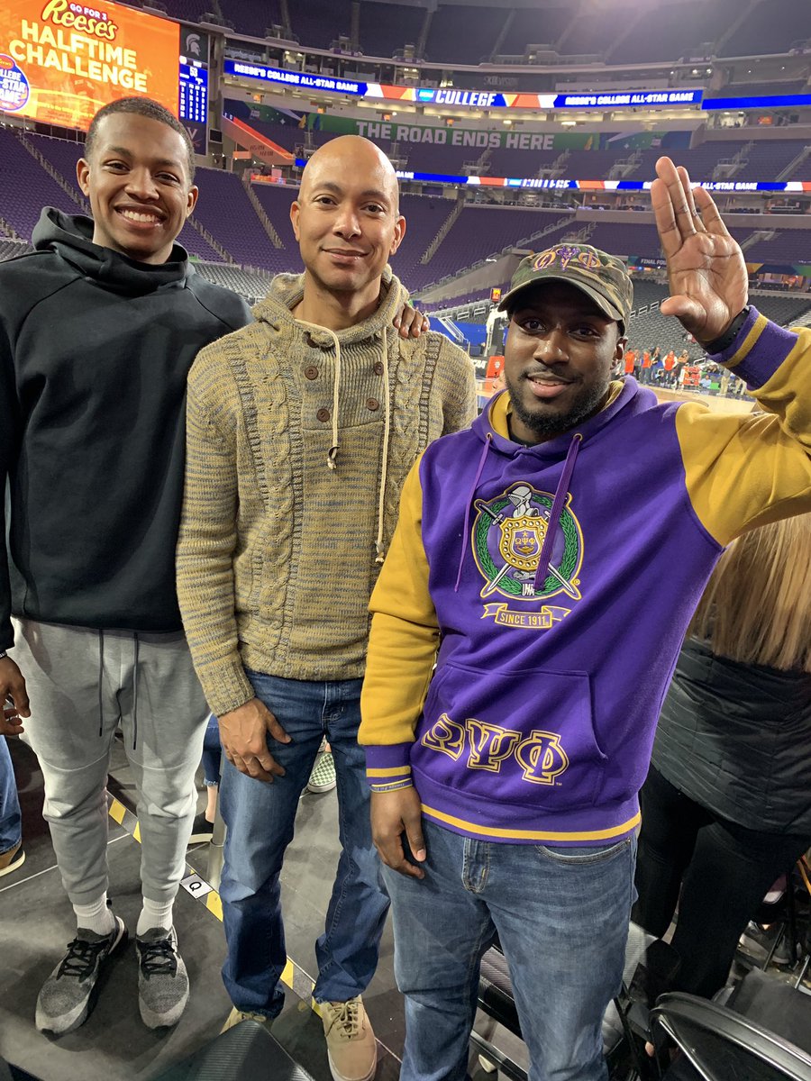 ATLRemix's tweet image. Caught up to #PhiChapter at the #FinalFour  🏀 〽️