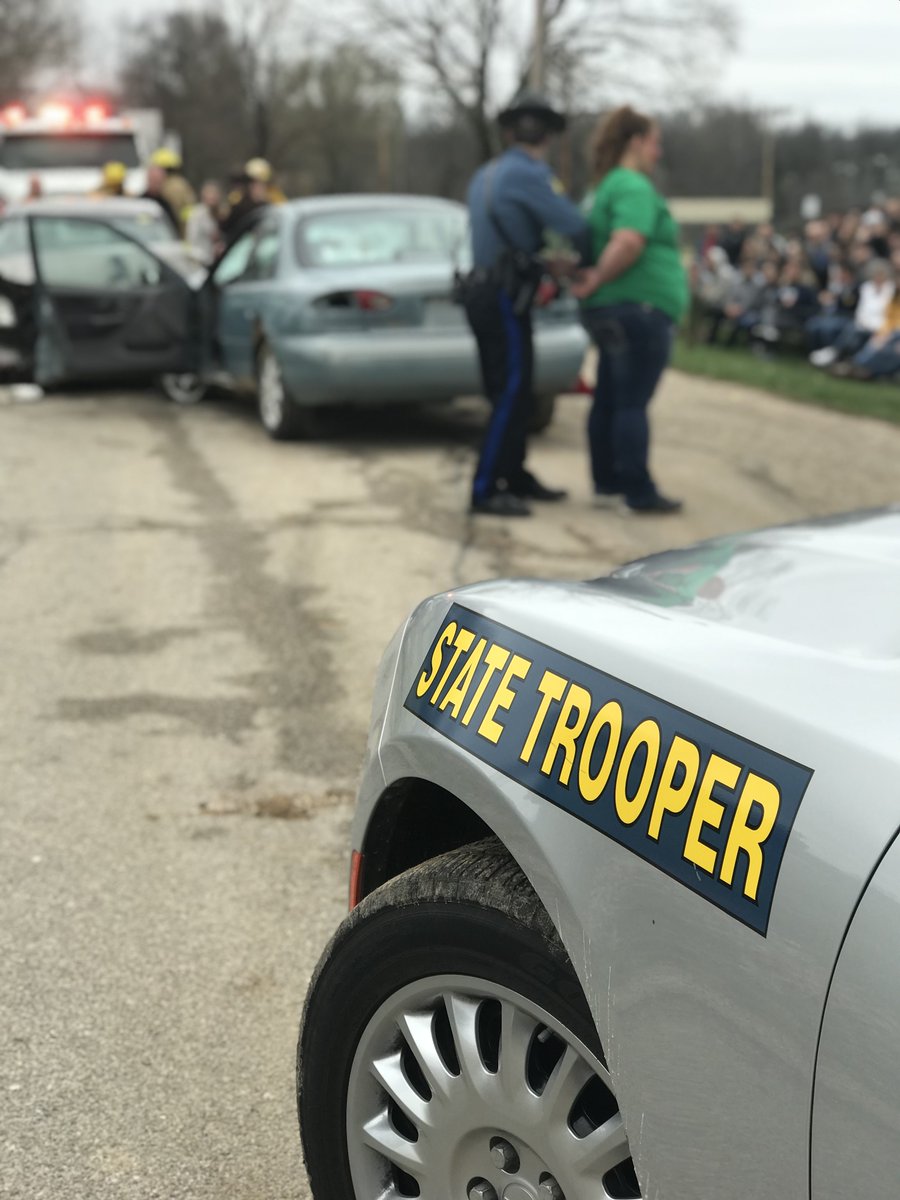 MSHPTrooperF's tweet photo. Thank you to @iberiaschools for inviting us to participate in your mock crash today.
Your goal was to provide a hard-hitting dramatization of the aftermath of fatal crashes & you succeeded.
#SoberProm #SafeProm @MOSafeandSober https://t.co/nvsYgoPmD3