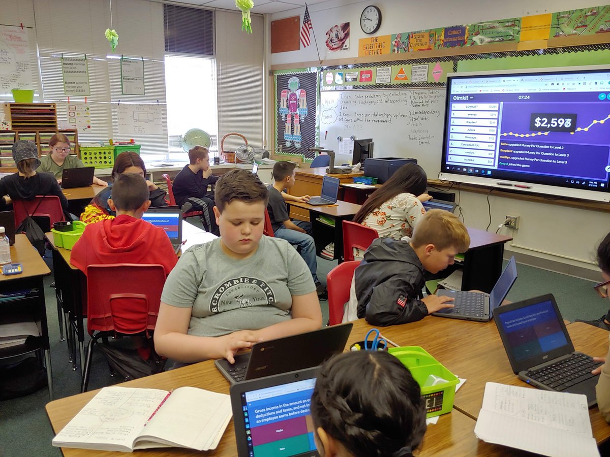 BowieBraves's tweet photo. Final results from the Gimkit in one of our fifth grade math classes.  Way to go, Wyatt.  $409,994 is a good chunk of money!  Congrats! @LubbockISD @LISDmath @lholt16 @ofemen616 #mathisfun #scholars #learningisfun #MoneySmartKids https://t.co/ICmBJLQk9I