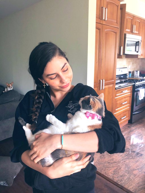 The last pic I took with my baby 😭 I hope she&rsquo;s having fun with her new mommy @xAIDRAFOXx 💕💕 https://t