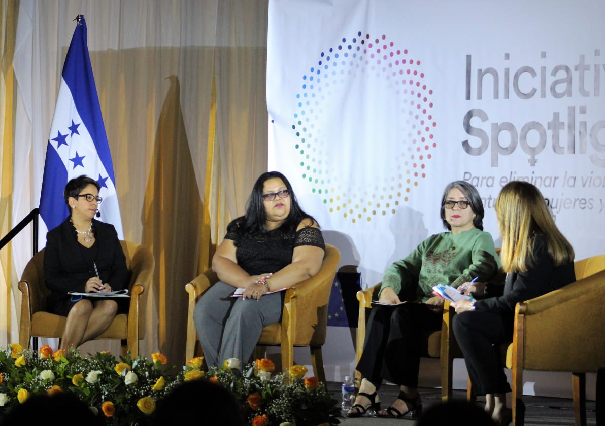 sedhHonduras's tweet photo. Gracias a la iniciativa de la Secretaría de Estado de Coordinación General de Gobierno #SCGG y los miembros que integran el Comité Directivo Nacional de la Iniciativa #SPOTLIGHT, se decidió que la #SEDH, forme parte de dicho Comité. @JuanOrlandoH https://t.co/95TTzvuJz3