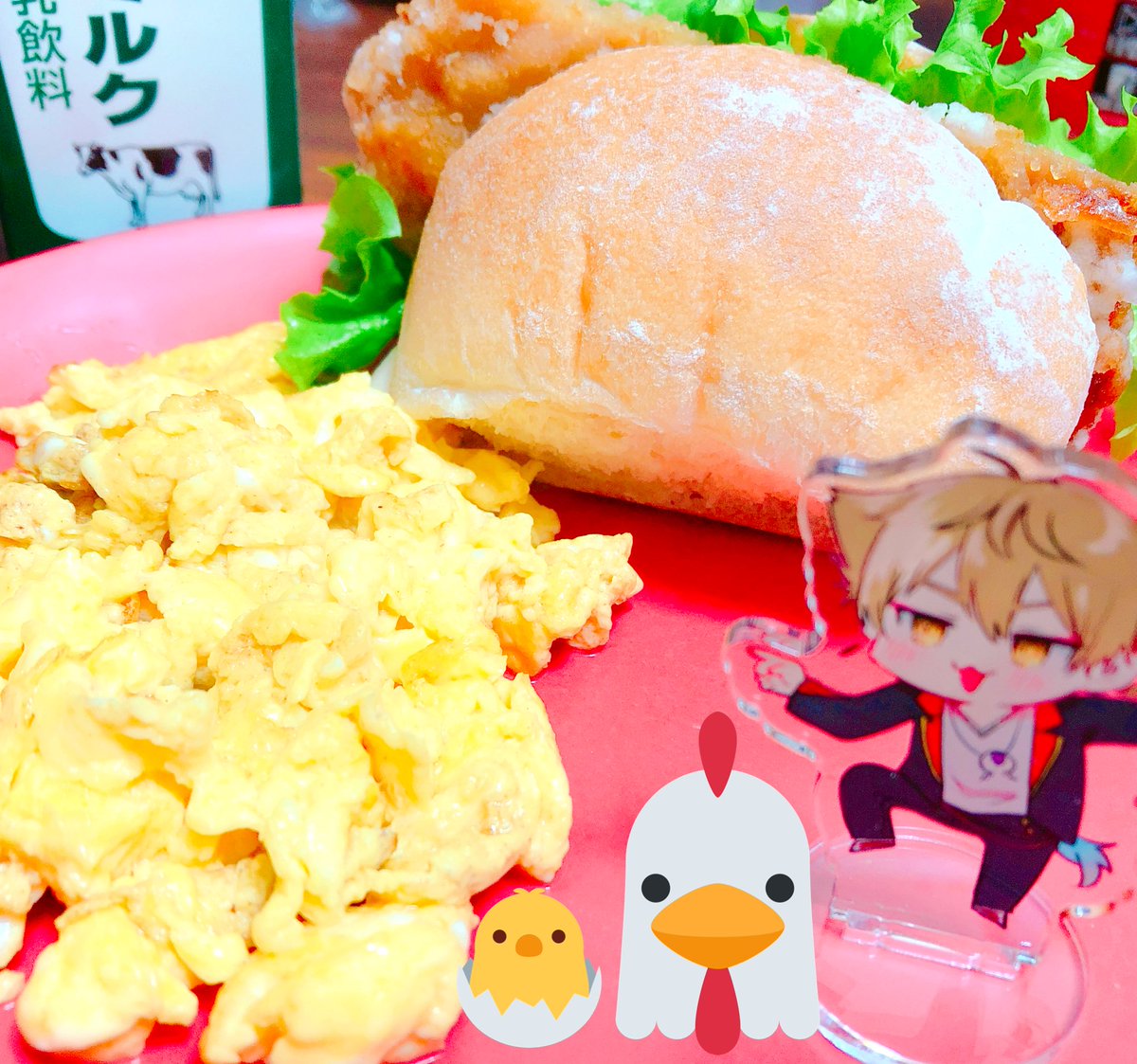 初めてスクランブルエッグに牛乳いれたぞい ガク食オープンキャンパス ナチュラル養豚場のイラスト