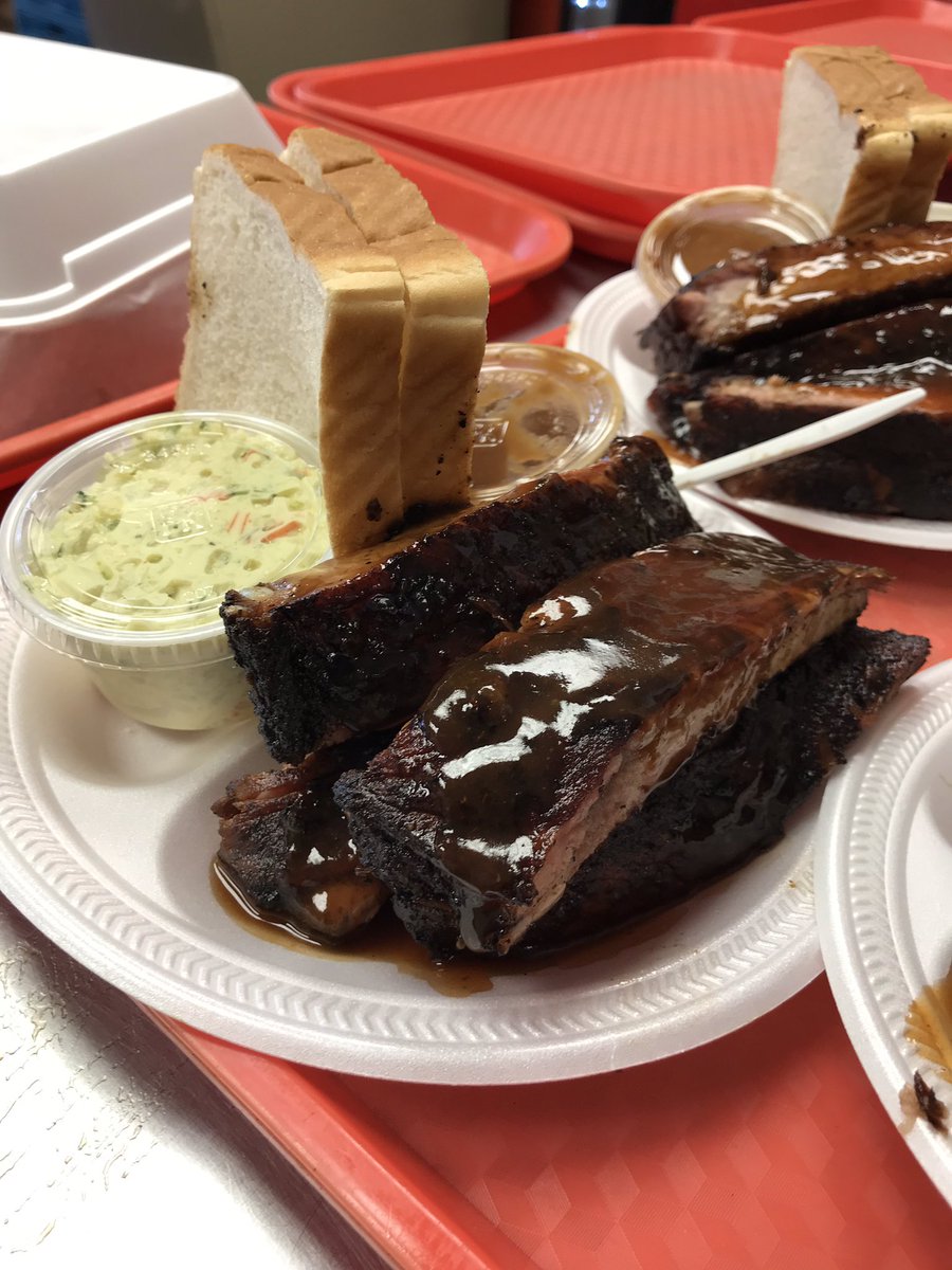 cozycornerbbq's tweet photo. Good Evening Cozy Customers‼️ How would y’all like some #Ribs #WINGS or #CornishGameHens doesn’t this make y’all wish you could TERMINATE this food? Ya gotta #TryCozy #TryCozyCorner #TheBestSince1977 #41YearsOfGreatness https://t.co/HdvRITy6Ne